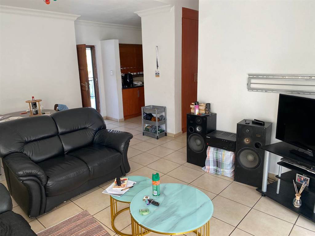 2 Bed Apartment in Nelspruit photo number 13