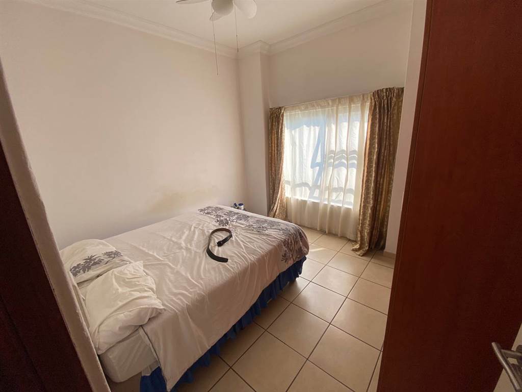 2 Bed Apartment in Nelspruit photo number 4