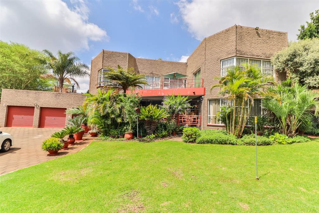 4 Bed House in Centurion CBD photo number 29