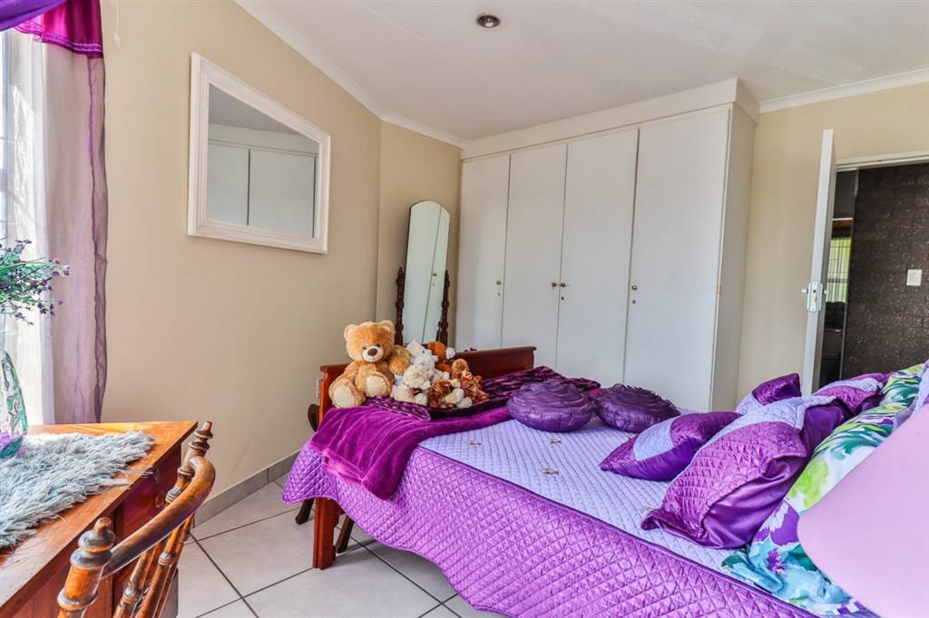 4 Bed House in Centurion CBD photo number 12