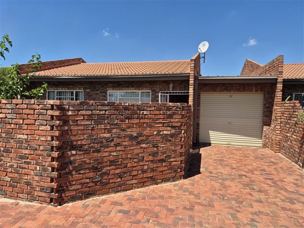 2 Bedroom Townhouse