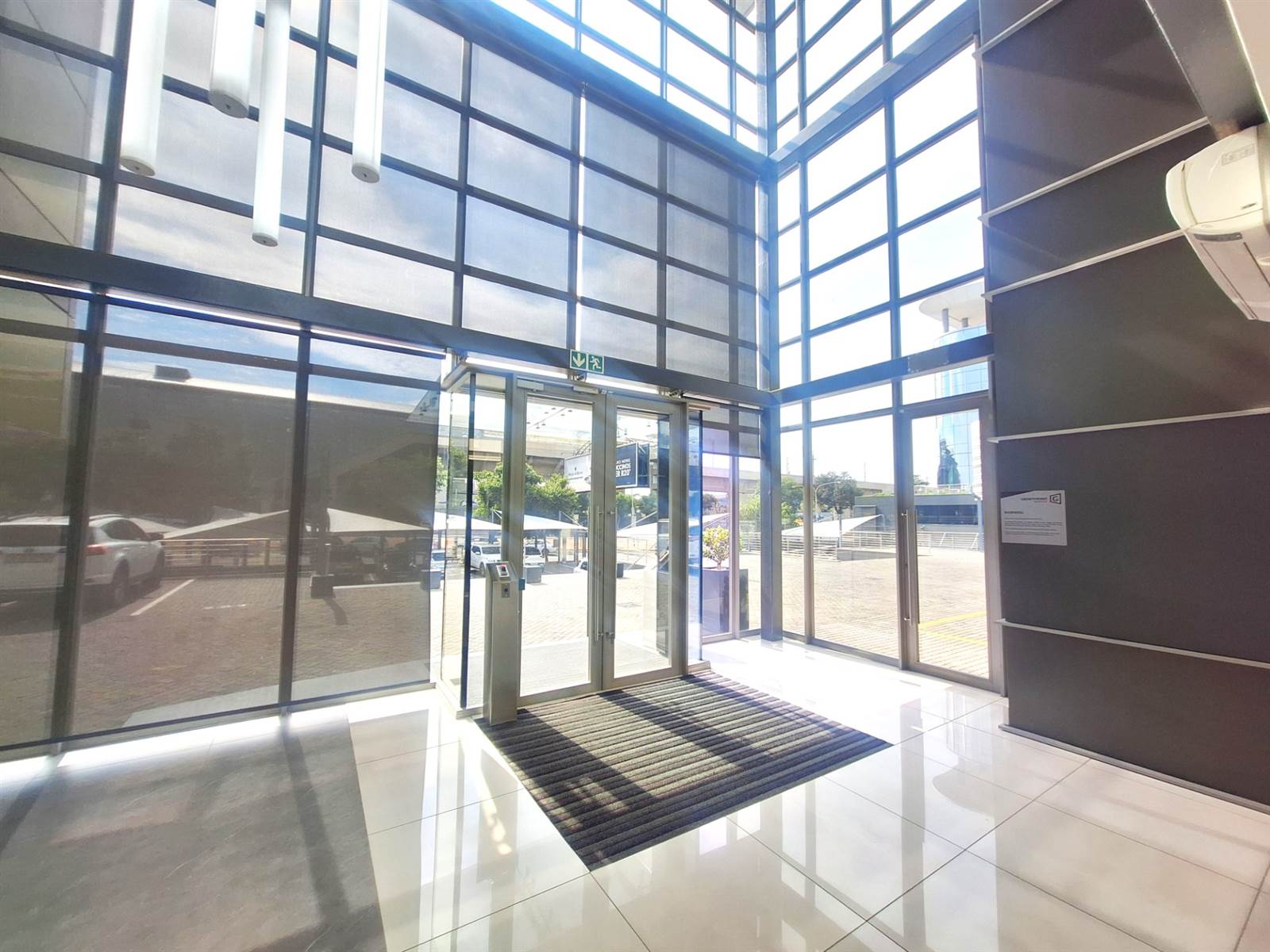 697  m² Office Space in Centurion CBD photo number 3