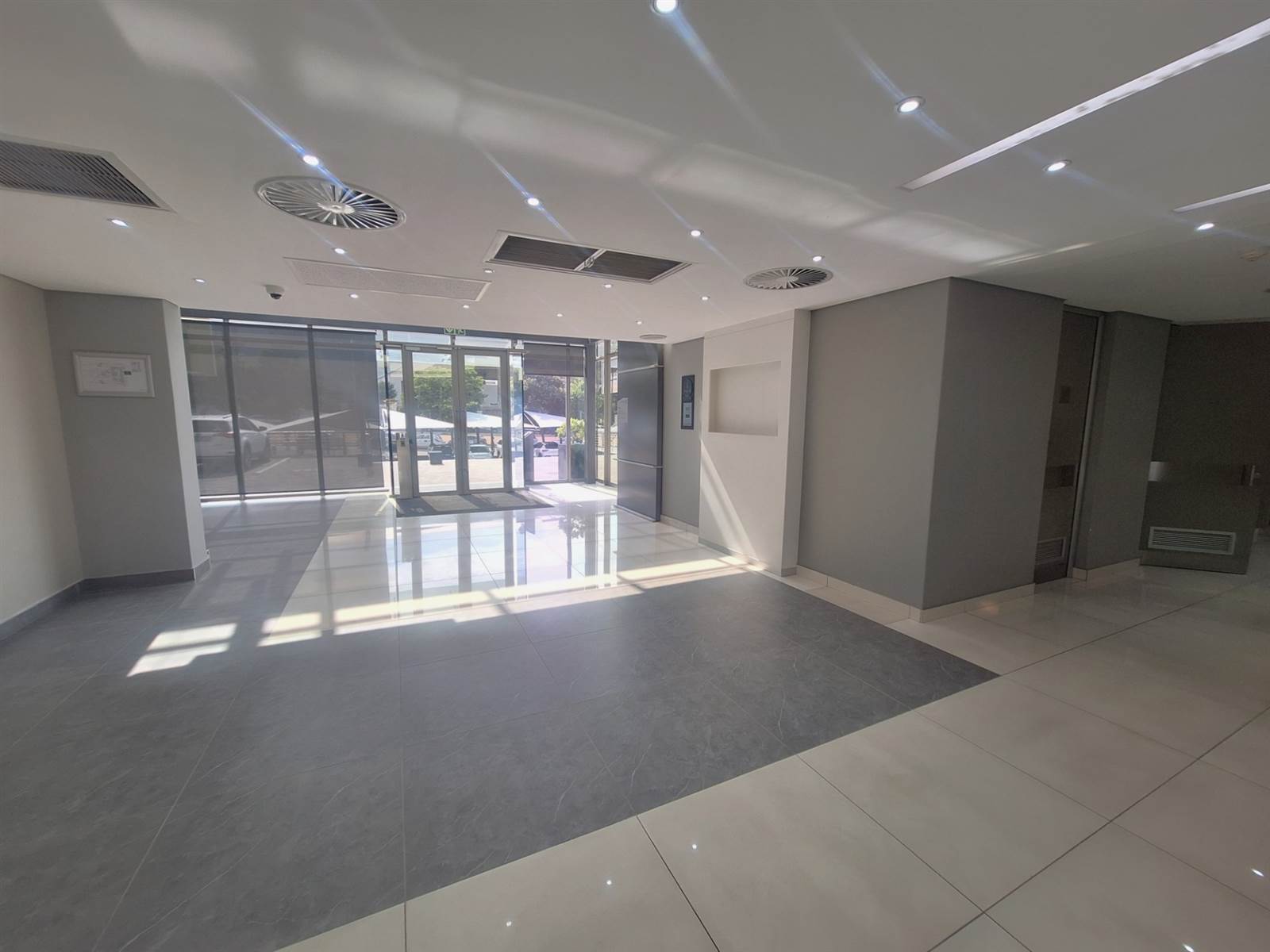 697  m² Office Space in Centurion CBD photo number 5