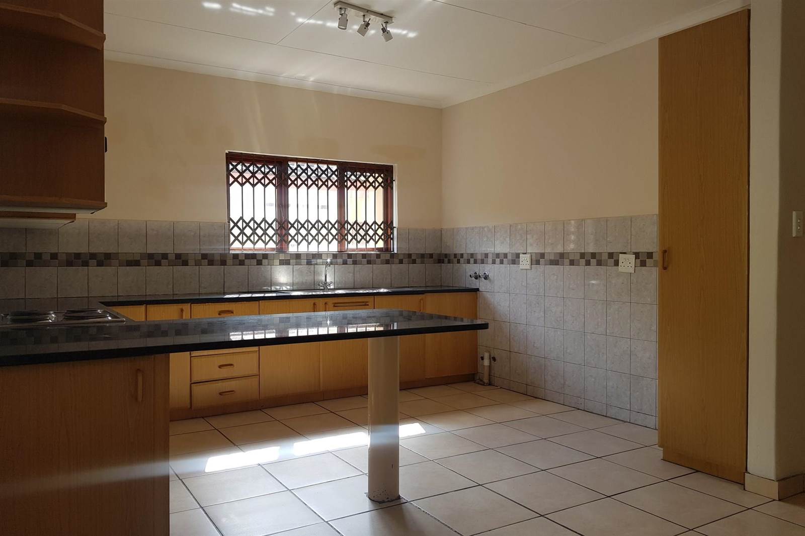 3 Bed Apartment in Tzaneen photo number 4