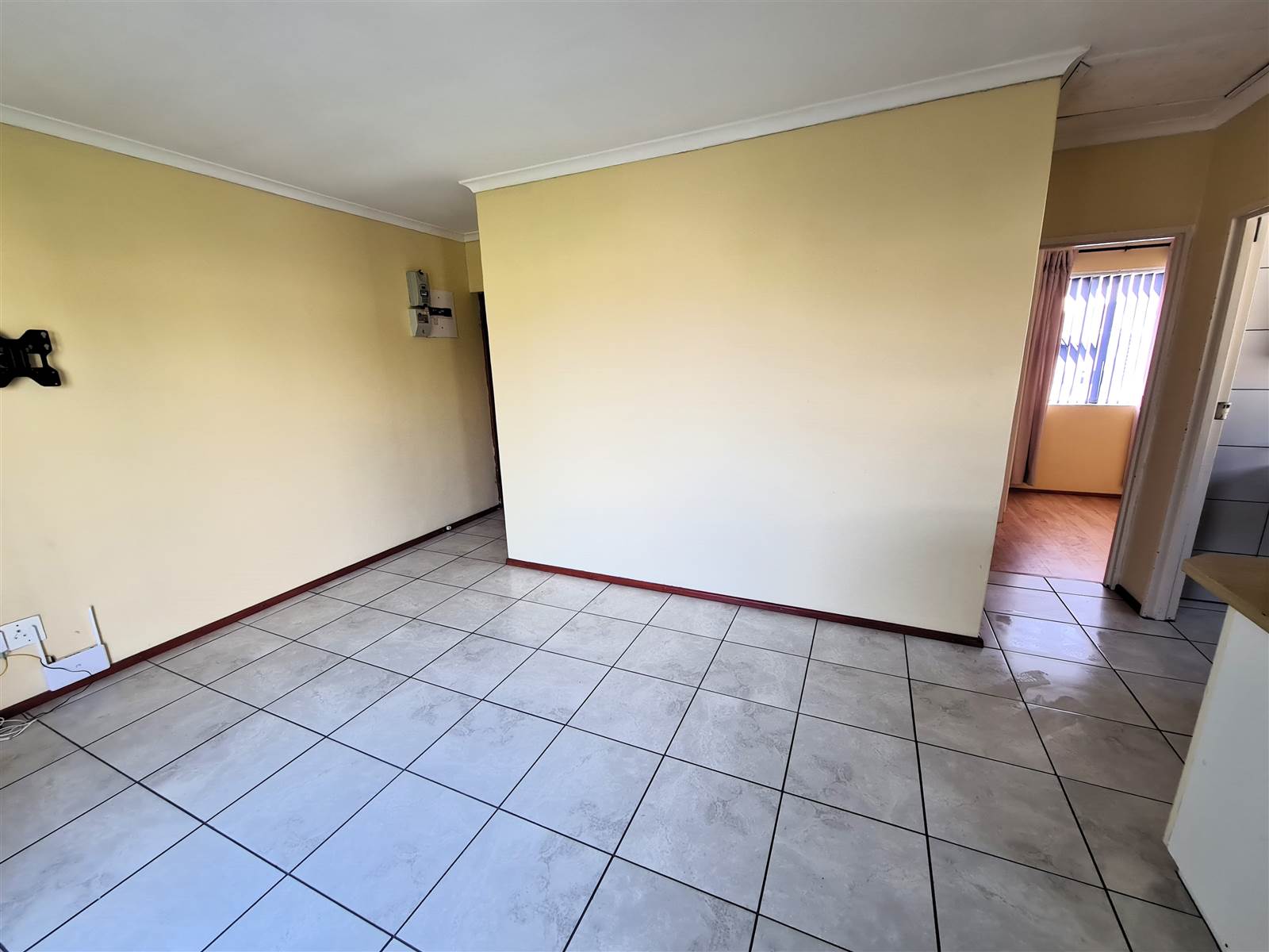 2 Bed Flat in Middedorp photo number 16