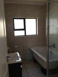 3 Bed Apartment in Greenstone Gate photo number 6