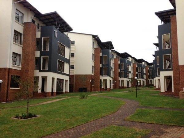 3 Bed Apartment in Greenstone Gate photo number 1
