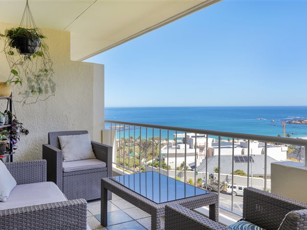 2 Bed Apartment in Camps Bay