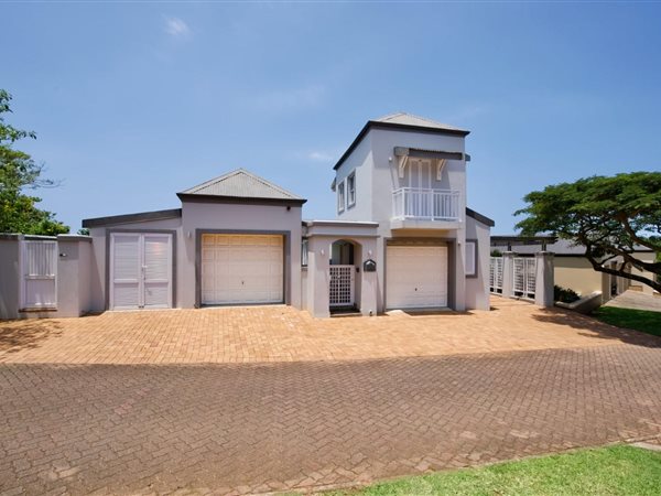 6 Bed House in Princes Grant Golf Estate