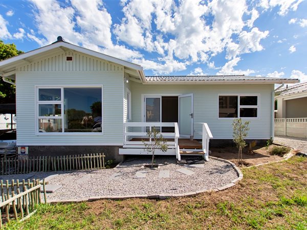 2 Bedroom House 2 Bedroom House