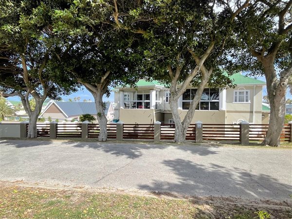 3 Bedroom House 3 Bedroom House