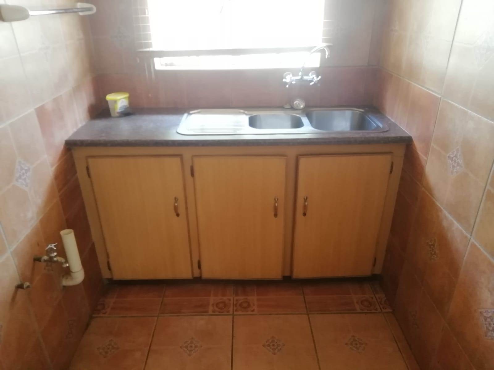 3 Bed Townhouse in Polokwane Central photo number 5