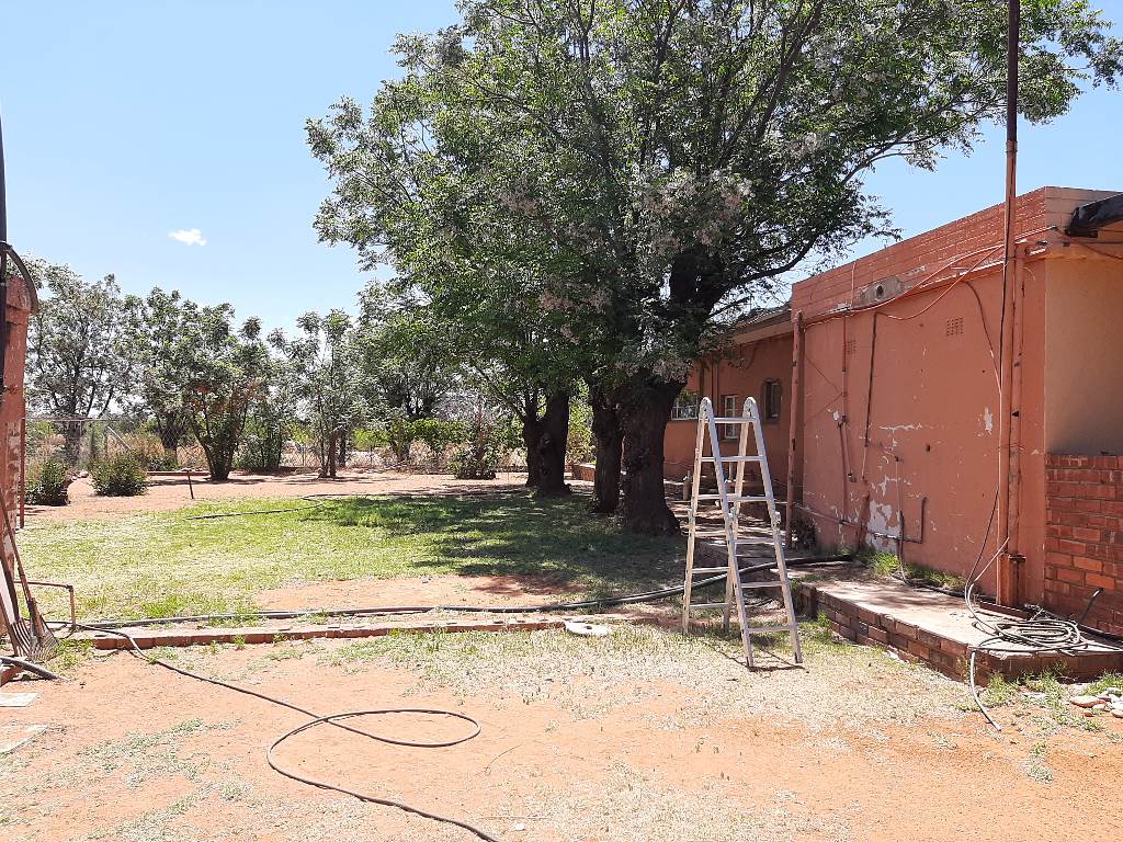 100 ha Smallholding in Olifantshoek photo number 9