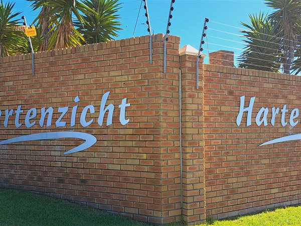 2 Bed Townhouse in Hartenbos