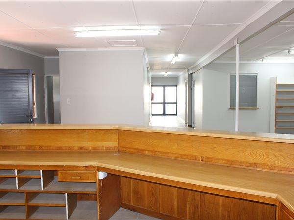 497  m² Commercial space in Beaufort West