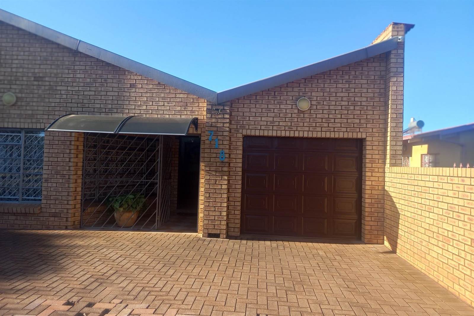 5 Bed House in Lenasia photo number 15