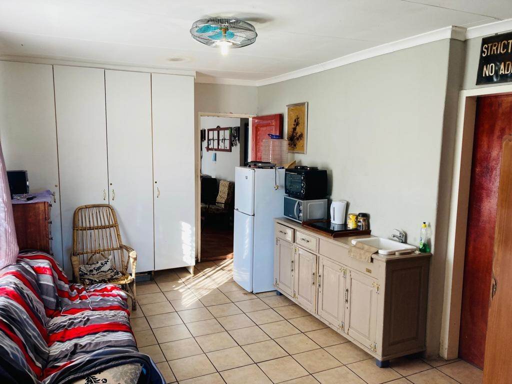 2 Bed Townhouse in Parys photo number 11