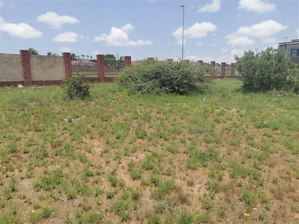 746 m² Land available in Bendor