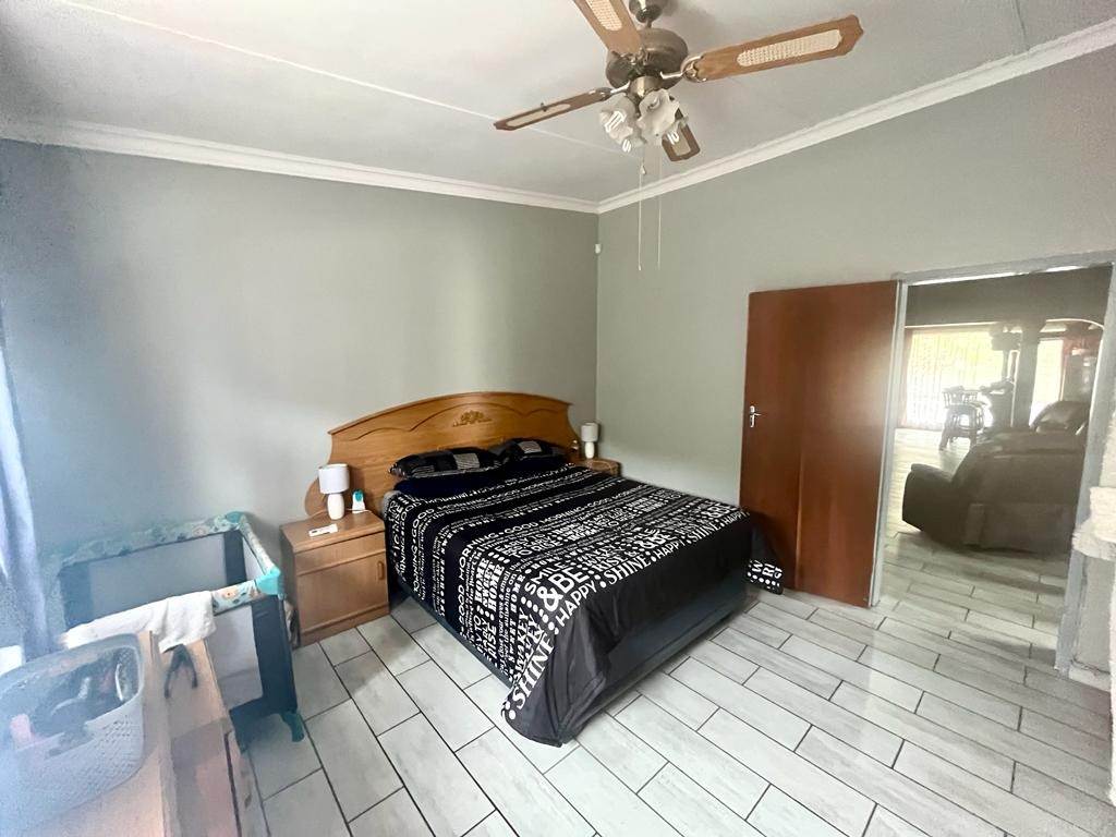 3 Bed House in Potchefstroom Central photo number 11