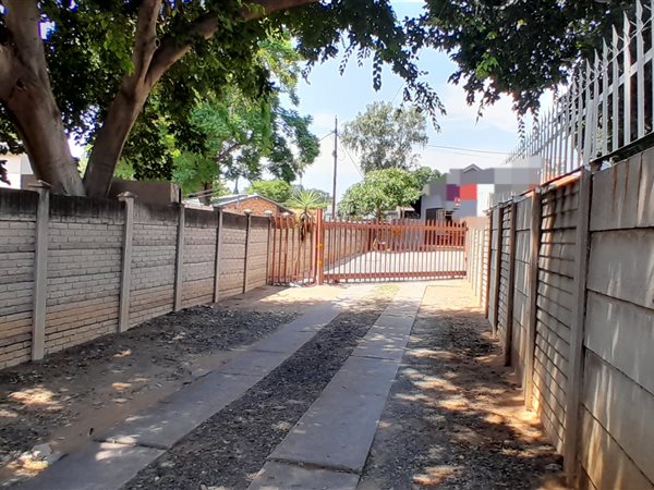 236  m² Commercial space in Rustenburg Central