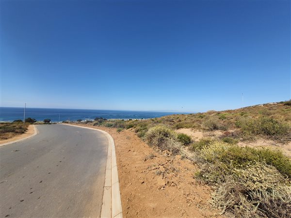 323 m² Land available in St Helena Views