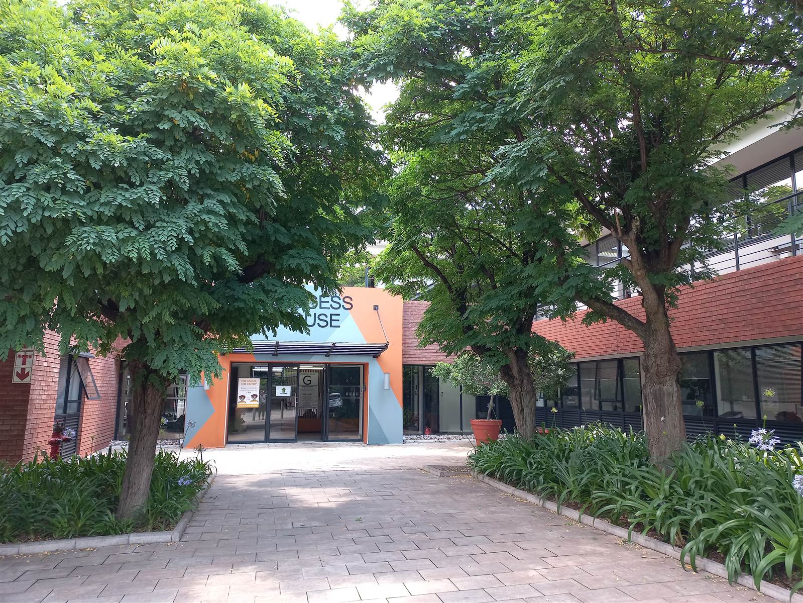 192.5  m² Commercial space in Bryanston photo number 1