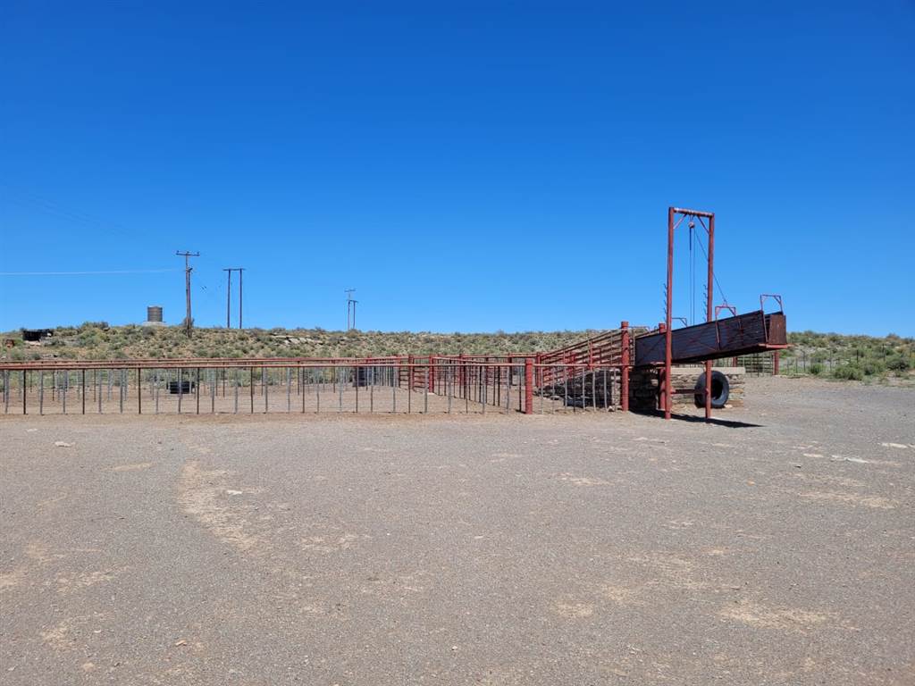 814 ha Land available in Loxton photo number 11