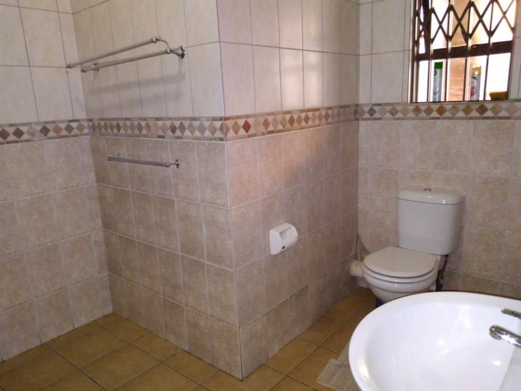2 Bed Apartment in Potchefstroom Central photo number 24