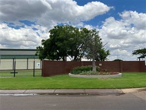 1 ha Land available in Pyramid