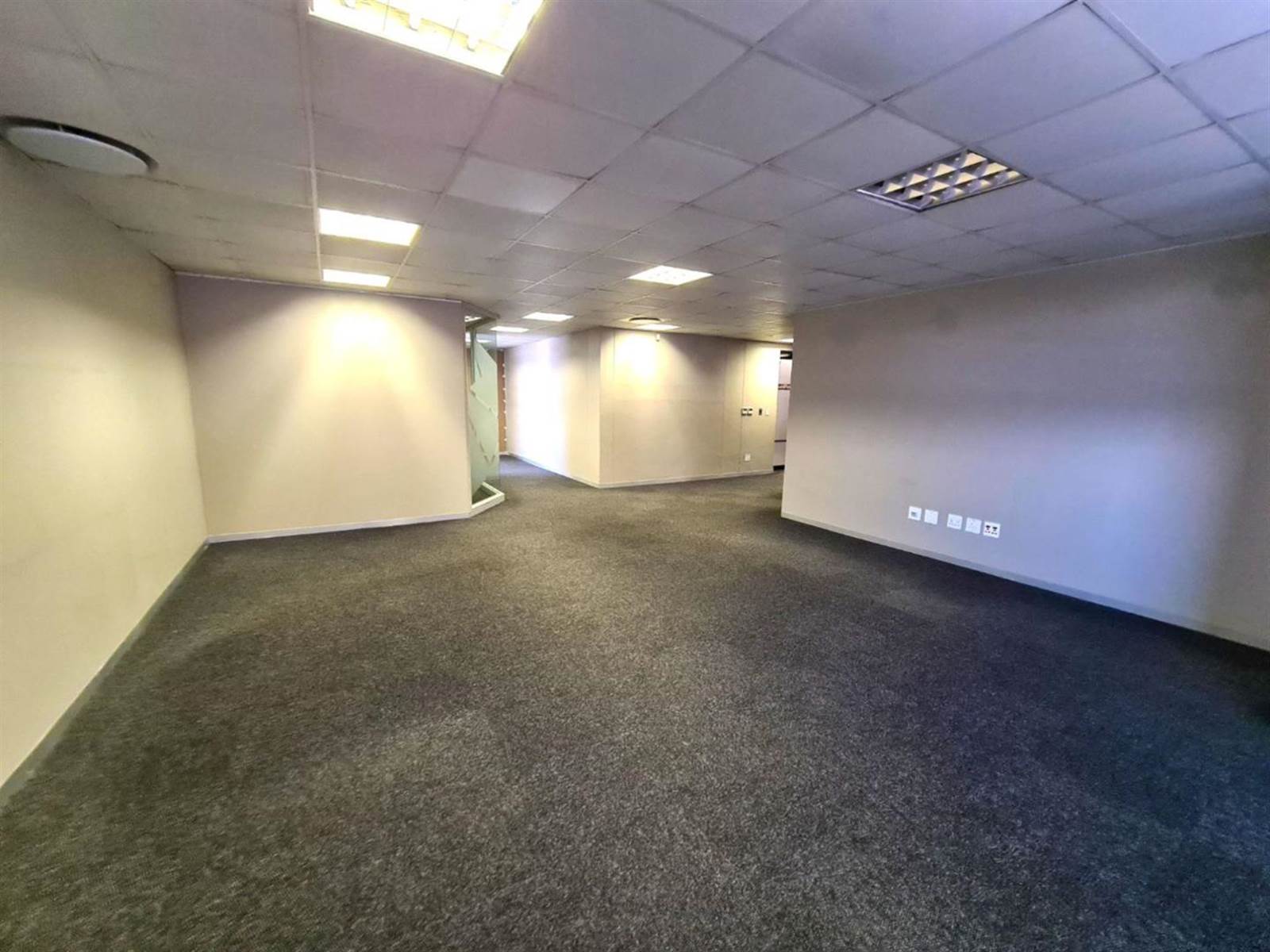253  m² Commercial space in Midridge Park photo number 16