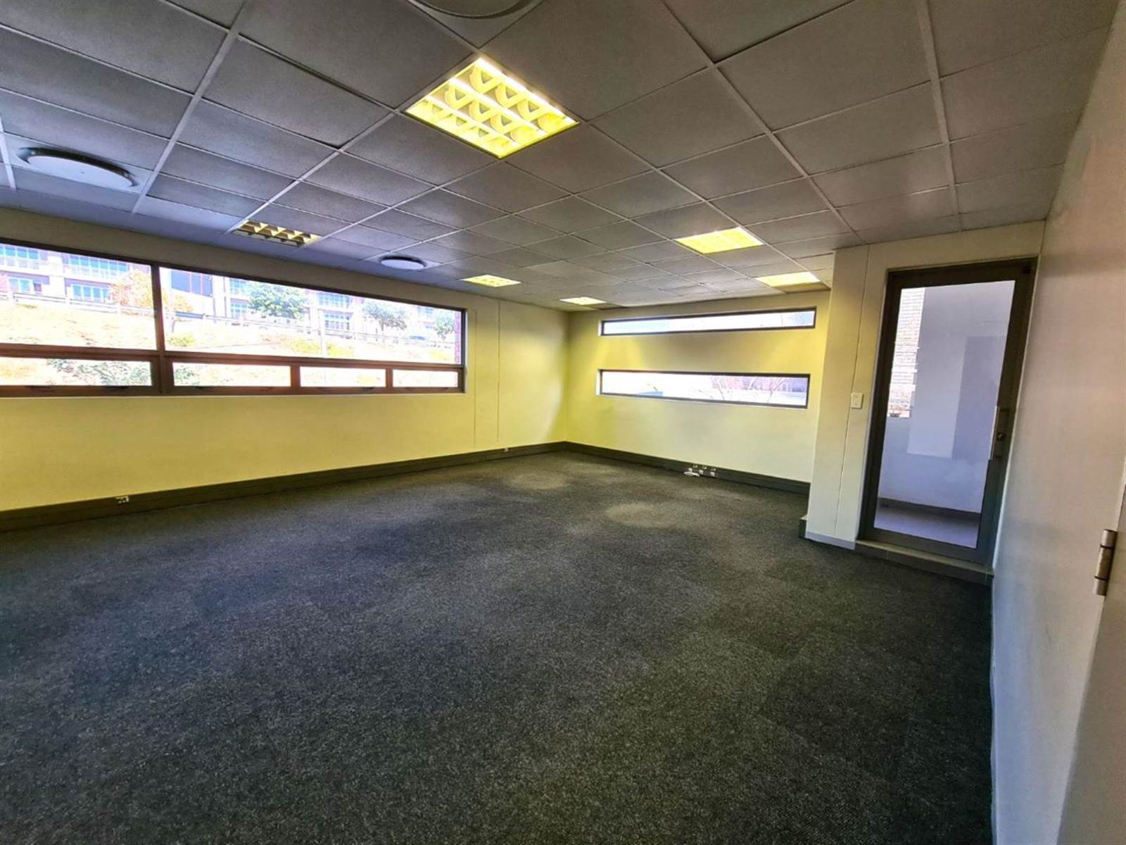 253  m² Commercial space in Midridge Park photo number 5