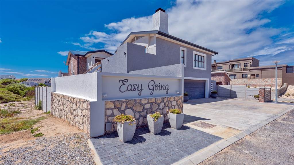 6 Bed House in Struisbaai photo number 6