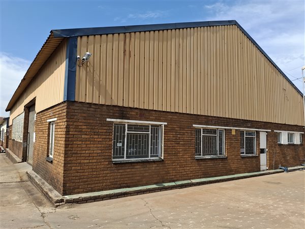 386  m² Industrial space