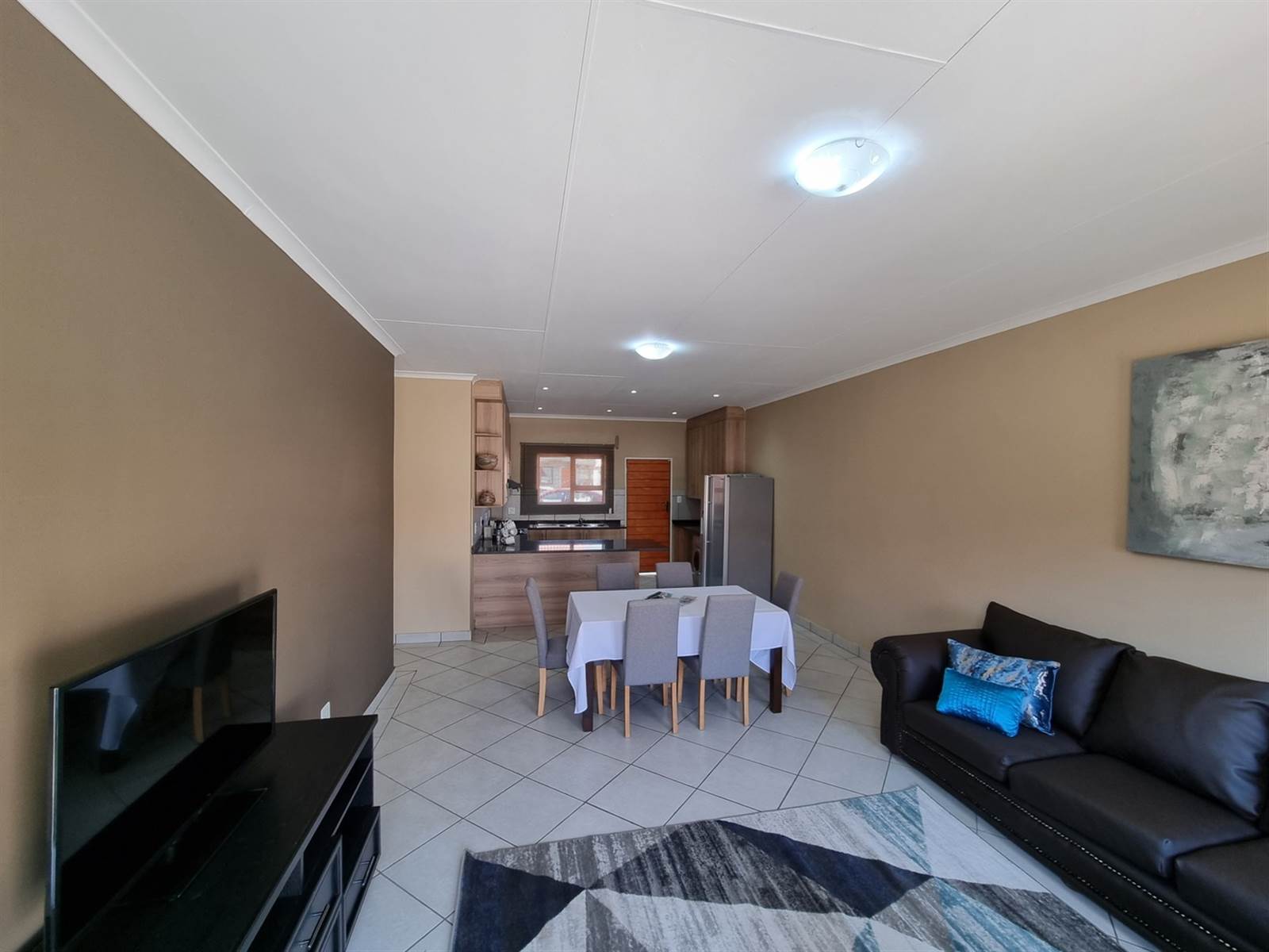 3 Bed Townhouse in Riversdale photo number 9