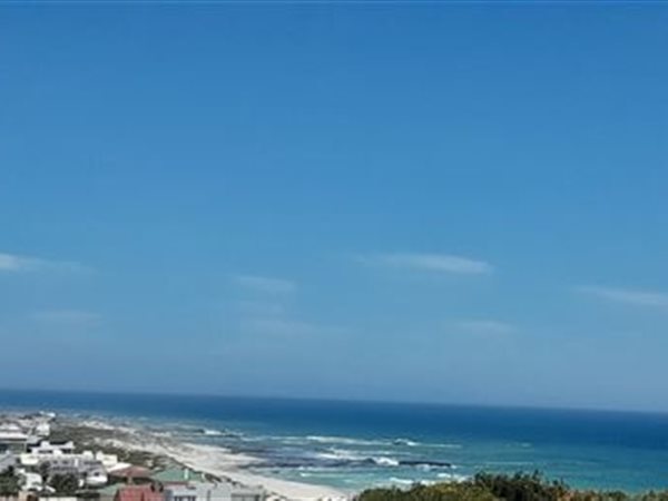645 m² Land available in Yzerfontein