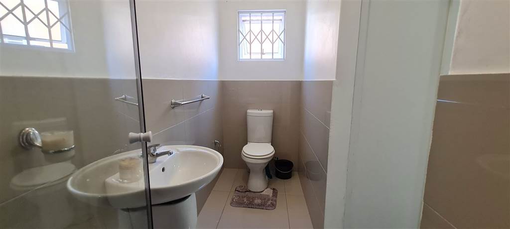 3 Bed House in Rondevallei photo number 15