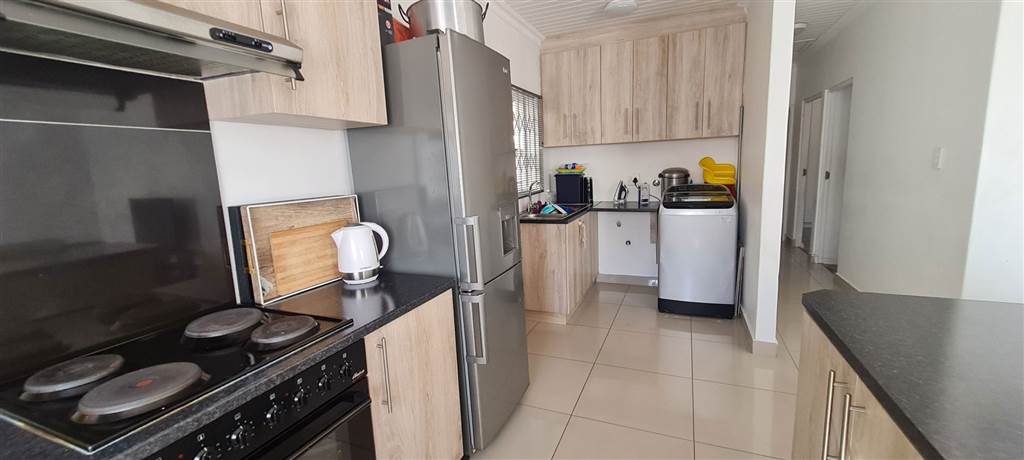 3 Bed House in Rondevallei photo number 7