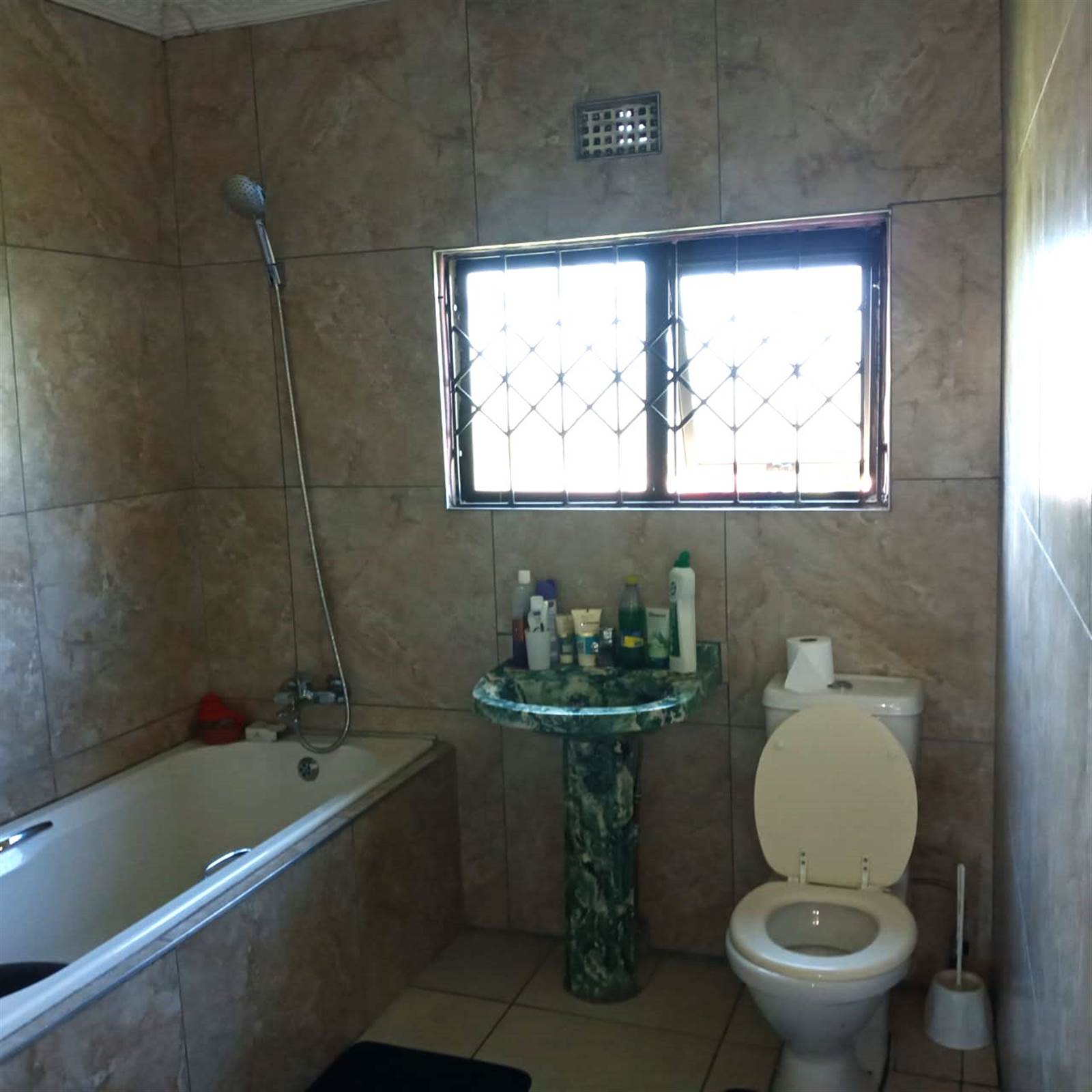 3 Bed House in Inanda photo number 13