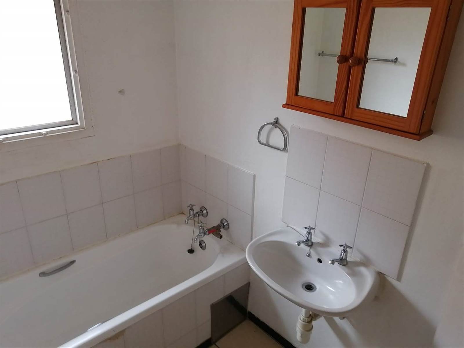 1 Bed Apartment in Hatfield photo number 13