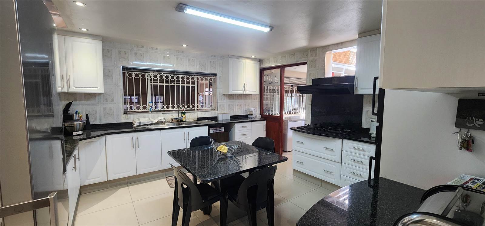 9 Bed House in Laudium photo number 8
