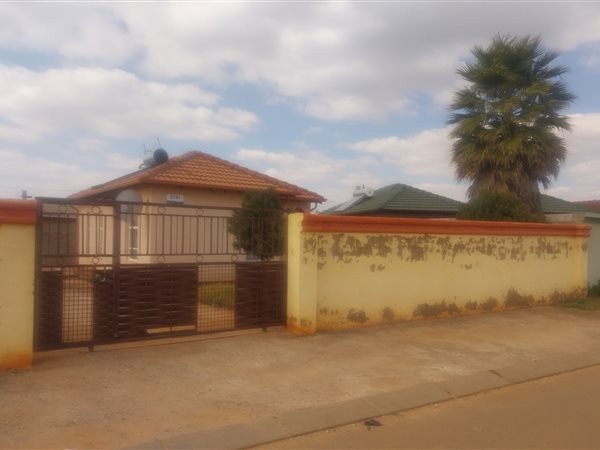 3 Bedroom House 3 Bedroom House
