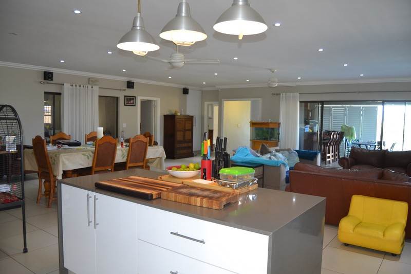 4 Bed House in Shelly Beach photo number 15