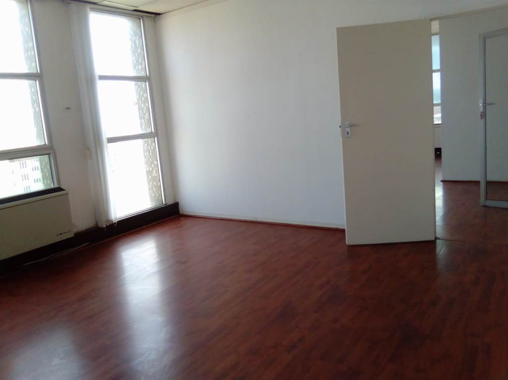 168.86  m² Office Space in Durban CBD photo number 18