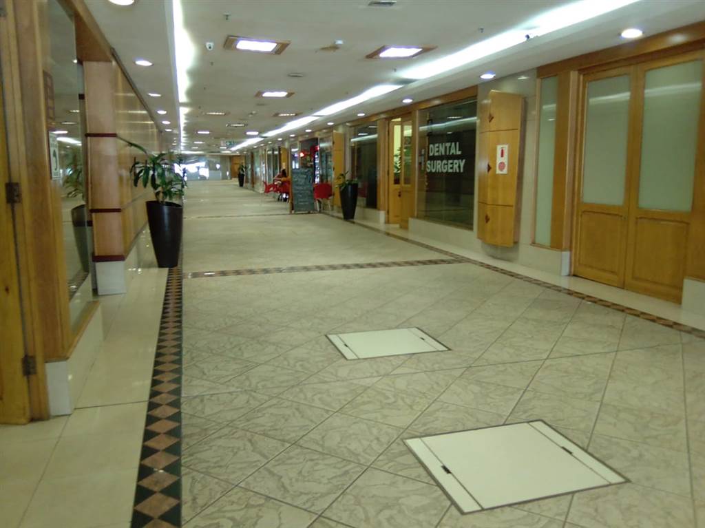 168.86  m² Office Space in Durban CBD photo number 4