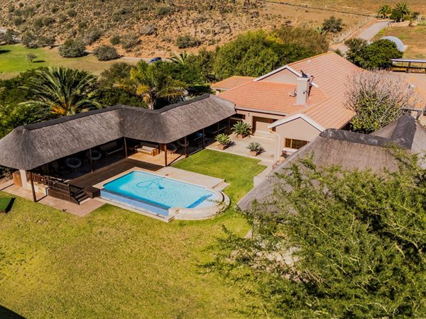 353 ha Farm with House 353 ha Farm with House