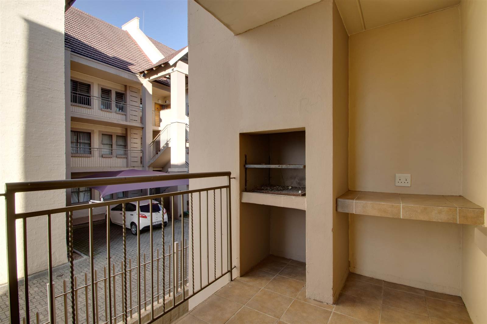 1 Bed Apartment in Sundowner photo number 15