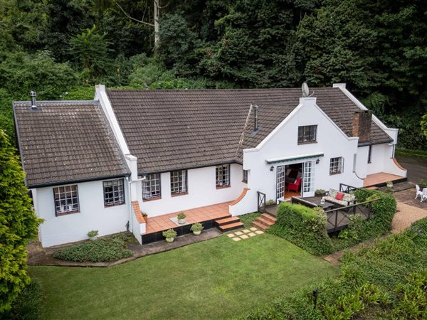 4 Bedroom House 4 Bedroom House