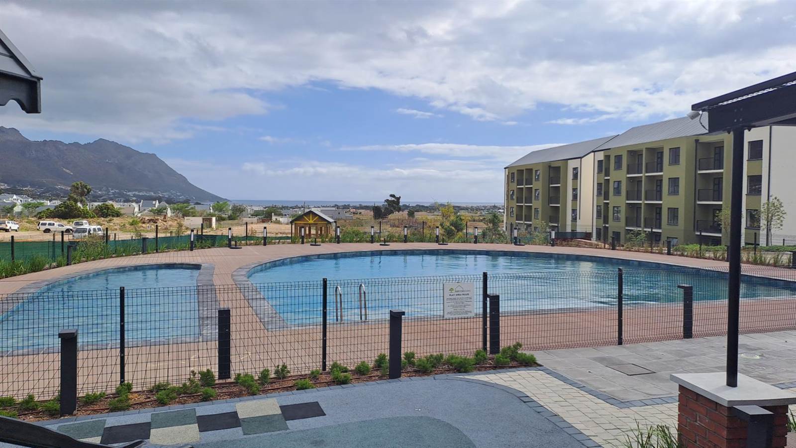 1 Bed Apartment in Gordons Bay Central photo number 18