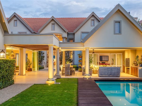 5 Bed House in Boschenmeer Golf Estate