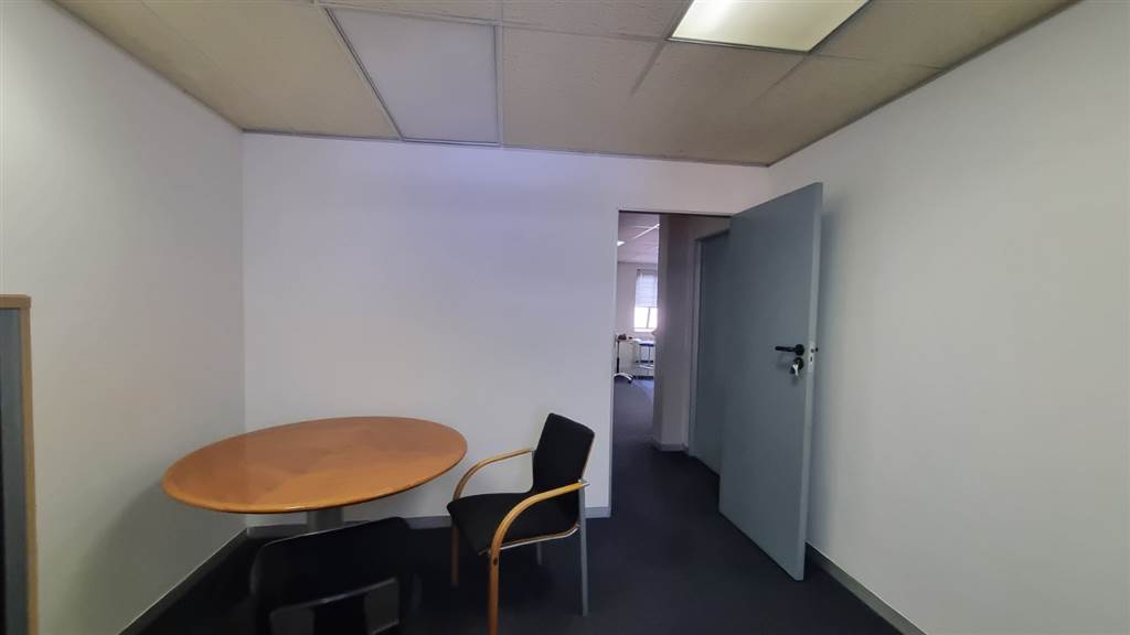 10  m² Commercial space in Hatfield photo number 4